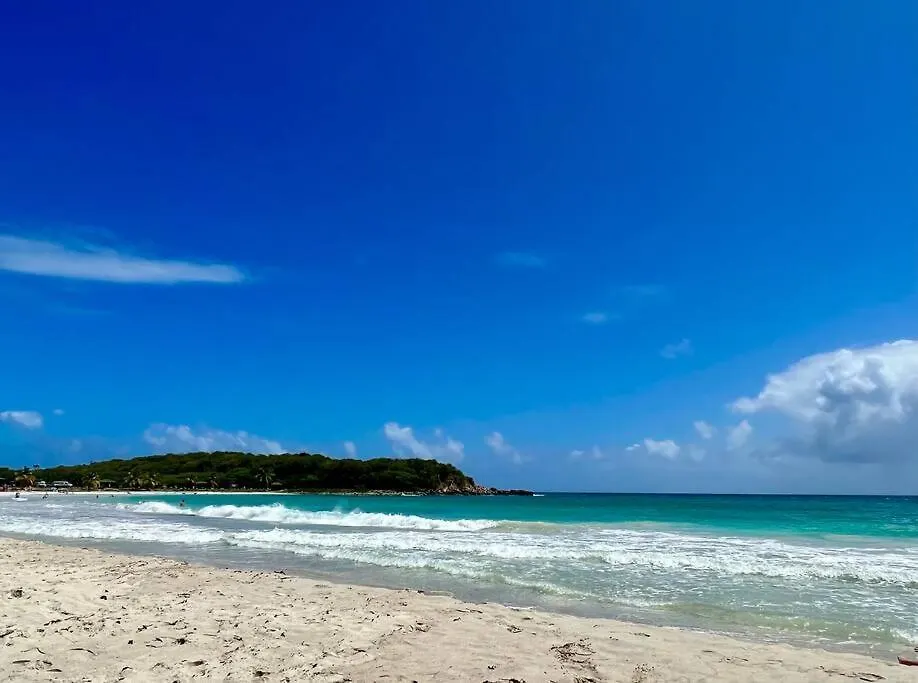 Casa de Colores, Vieques 0*,